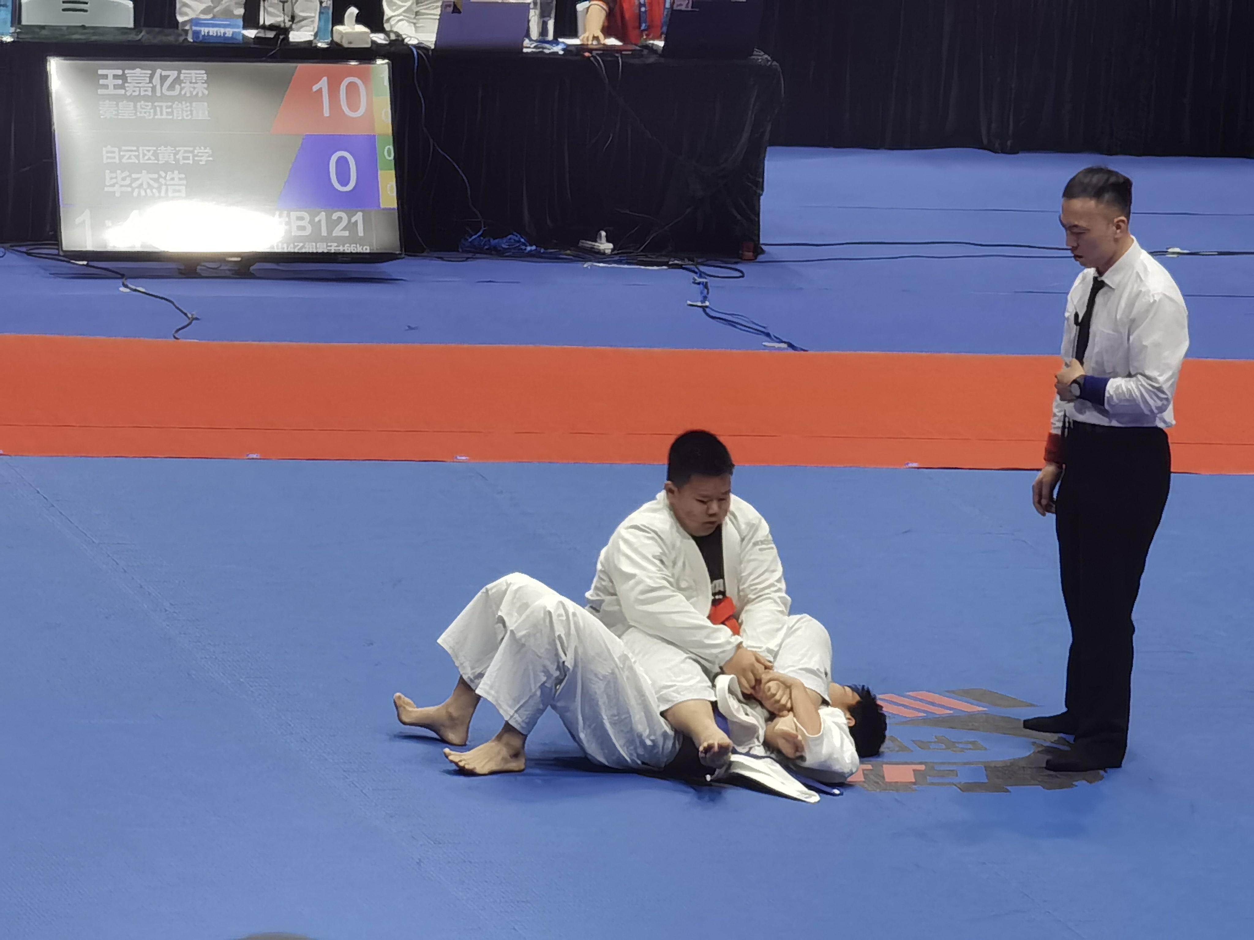 虎扑-柔道预选赛掀起高潮，蓬莱巨龙队淘汰对手东海迅豹队，战至最后一刻——客场静默反击的简单介绍